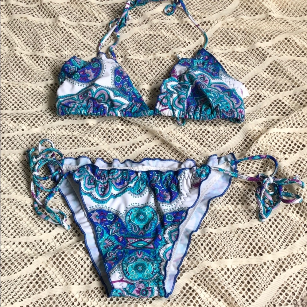 Colorful bikini 👙